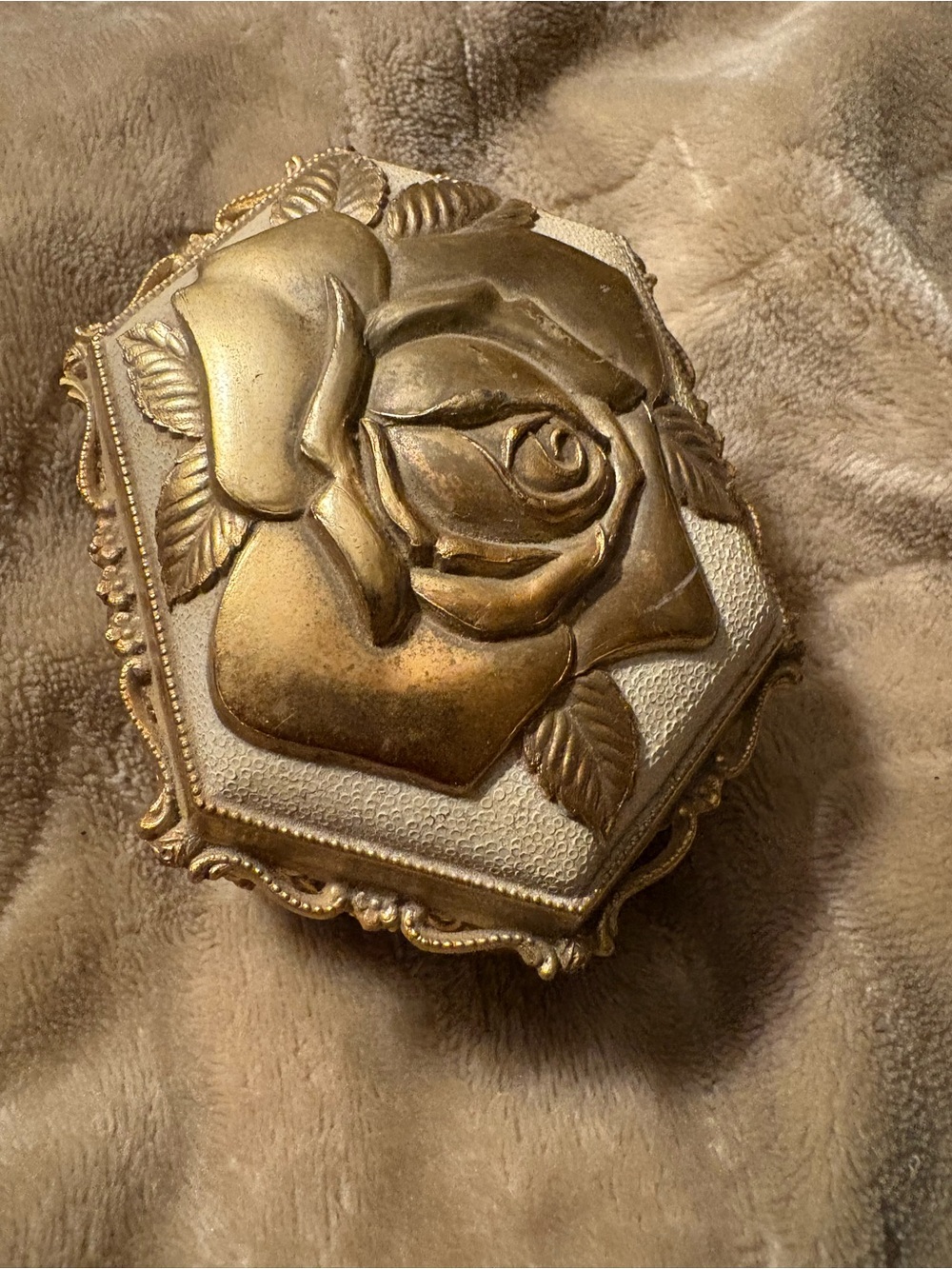 Gold Rose Decorative Trinket Box - Vintage-Inspired Home Accent